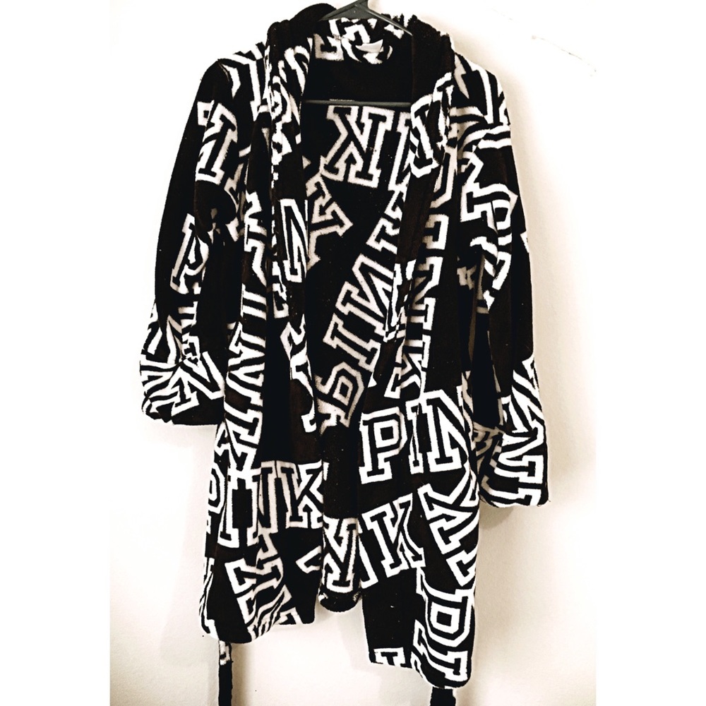 VS Pink Cozy Robe